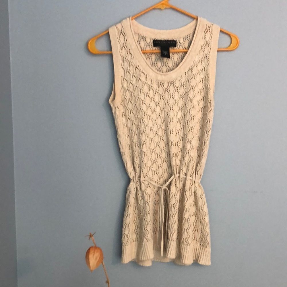 Geoffrey Beene Small tan Sweater with Tie waist
